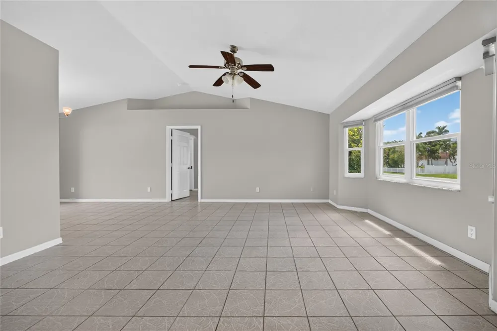 881 RIVIERA LANE NW Port Charlotte, FL 33948