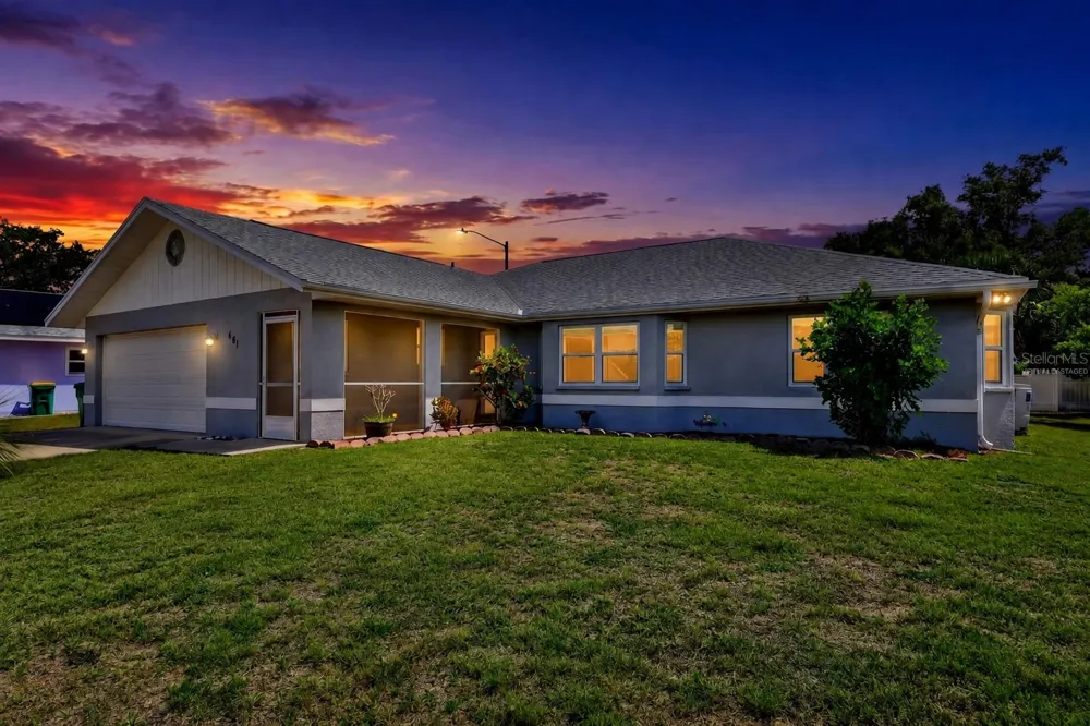 881 RIVIERA LANE NW Port Charlotte, FL 33948