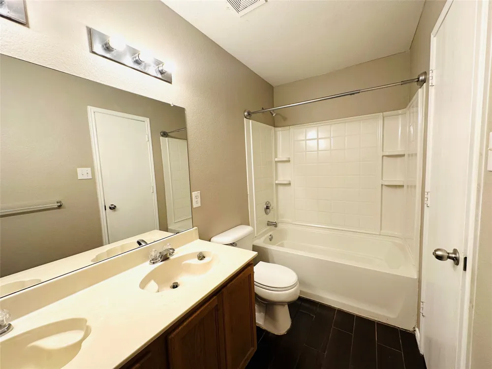 8021 Stowe Springs Lane Arlington, TX 76002