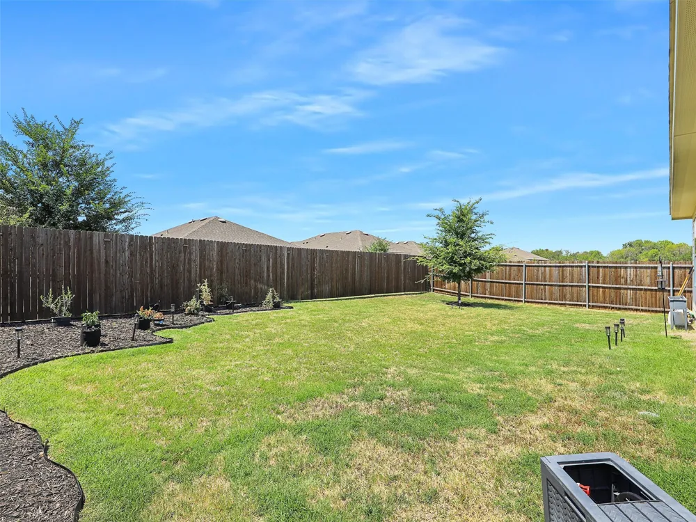 775 Camden Drive Lavon, TX 75166