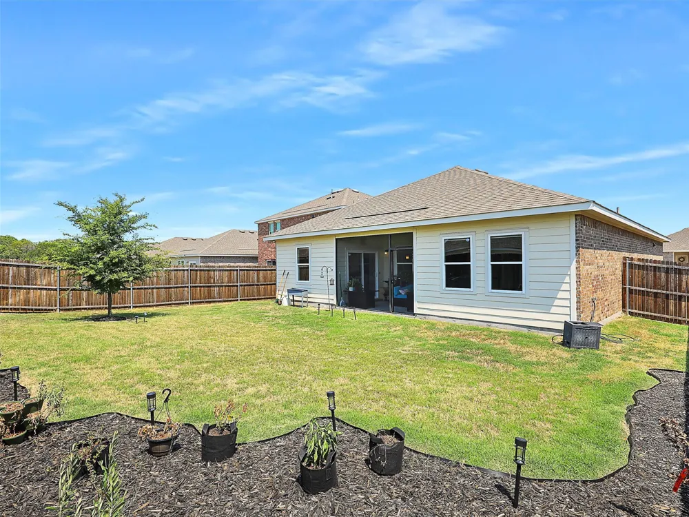 775 Camden Drive Lavon, TX 75166