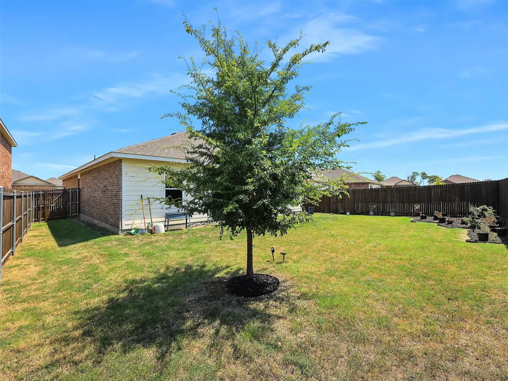 775 Camden Drive Lavon, TX 75166