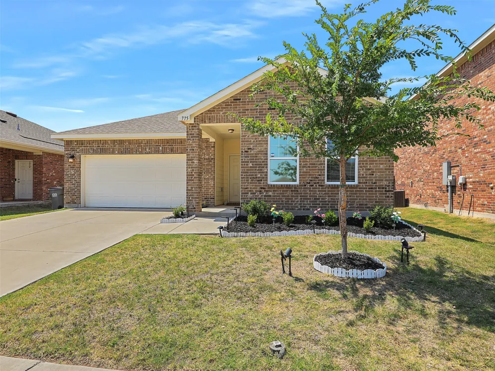 775 Camden Drive Lavon, TX 75166