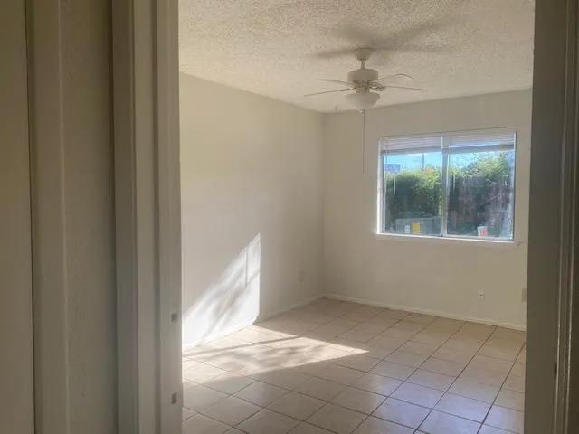 10143 Inwood Hollow Lane Houston, TX 77088