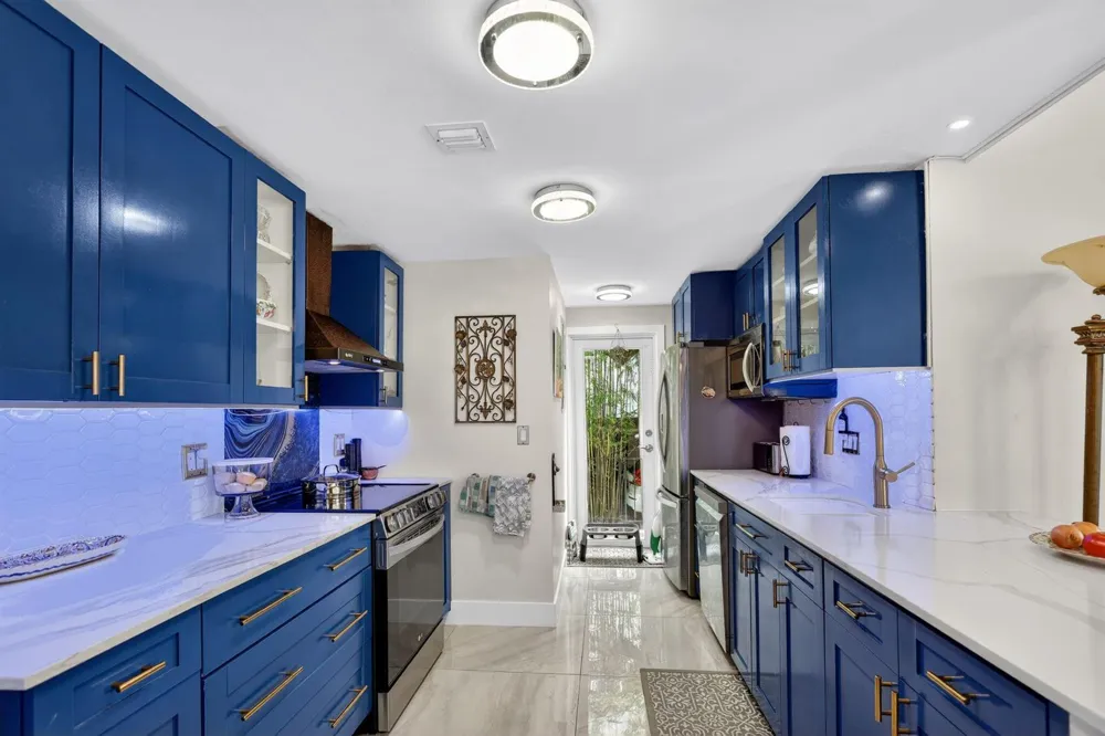 1524 SE 12th Street #6 Fort Lauderdale, FL 33316