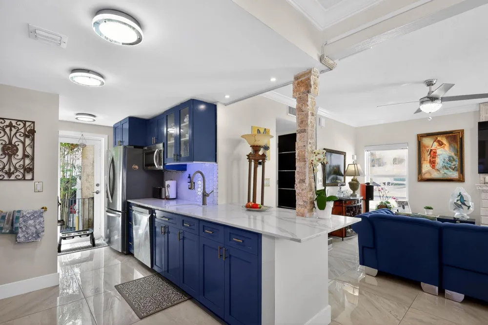 1524 SE 12th Street #6 Fort Lauderdale, FL 33316