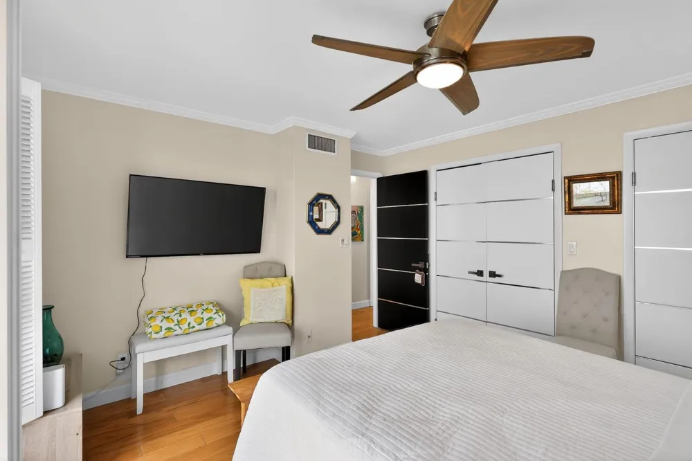 1524 SE 12th Street #6 Fort Lauderdale, FL 33316