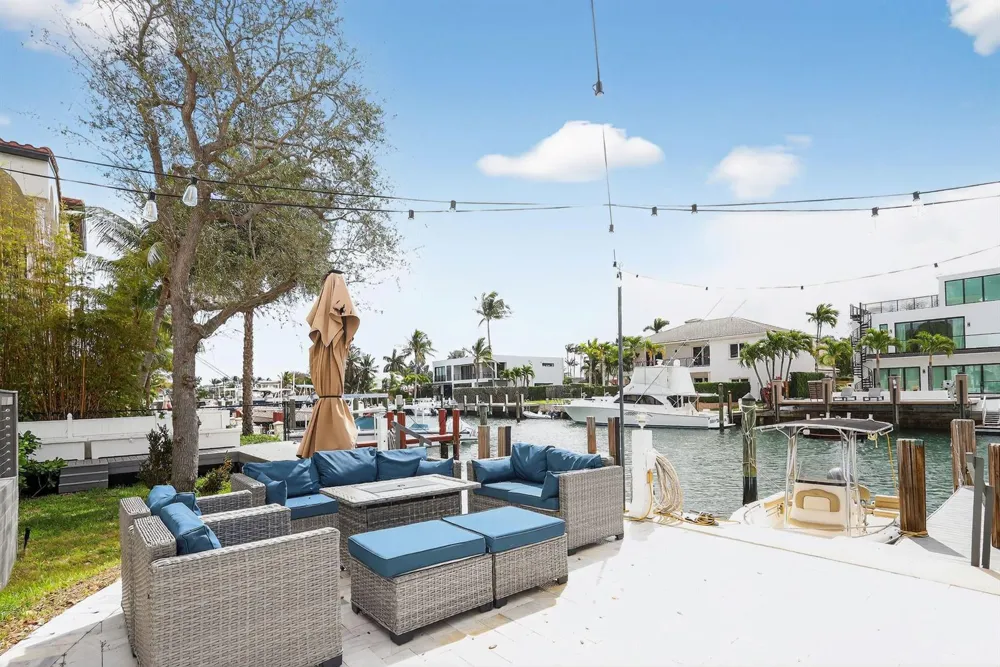 1524 SE 12th Street #6 Fort Lauderdale, FL 33316