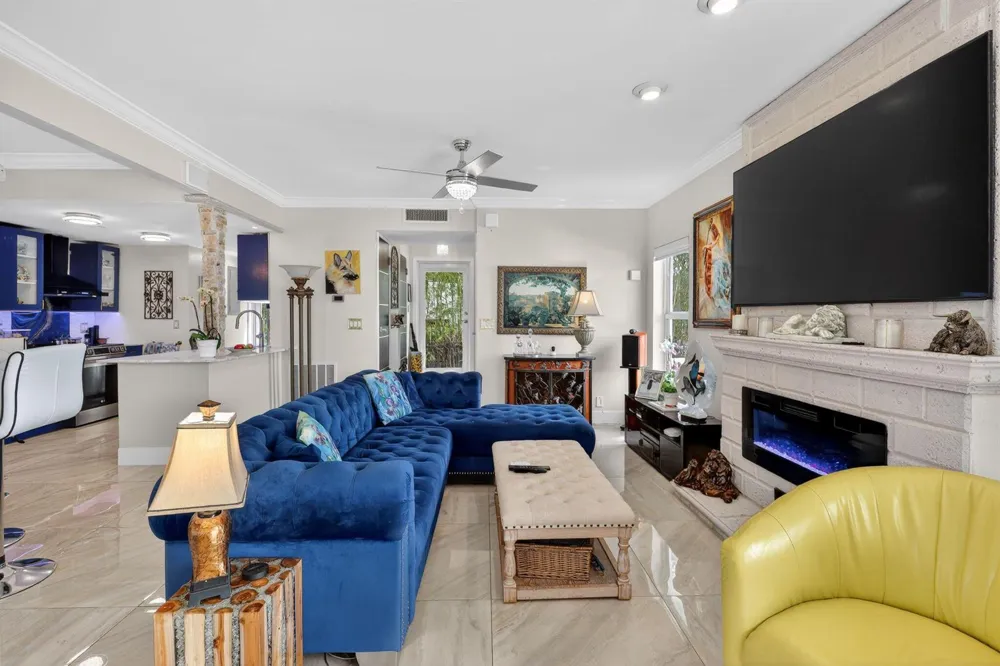 1524 SE 12th Street #6 Fort Lauderdale, FL 33316