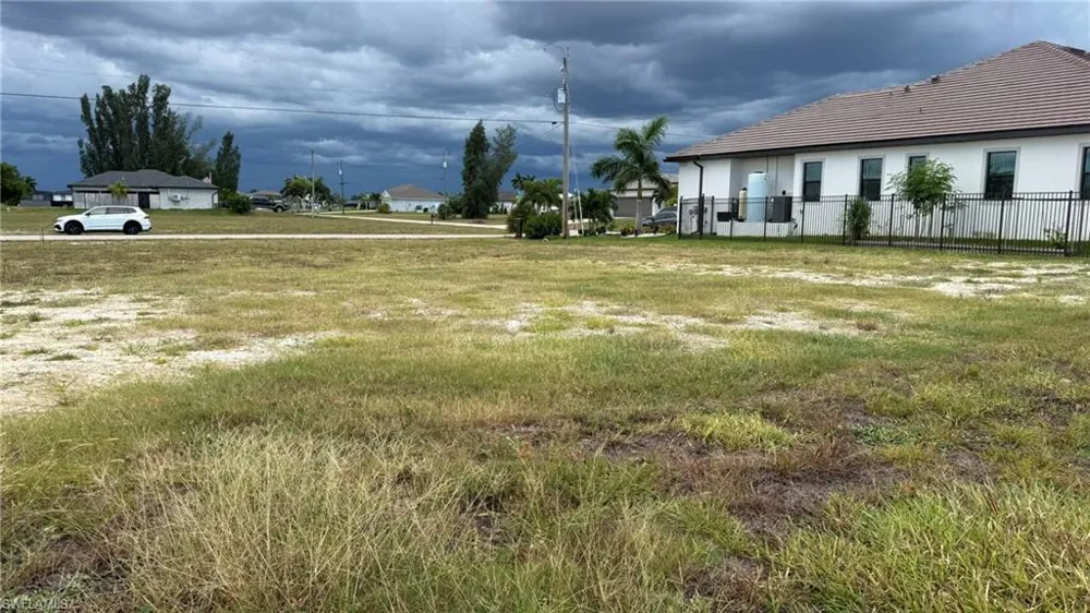 3338 NW 47th Avenue Cape Coral, FL 33993