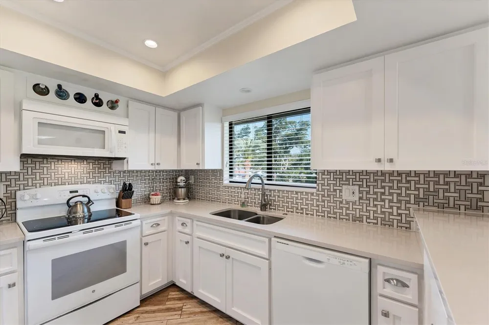 3500 EL CONQUISTADOR PARKWAY #252 Bradenton, FL 34210