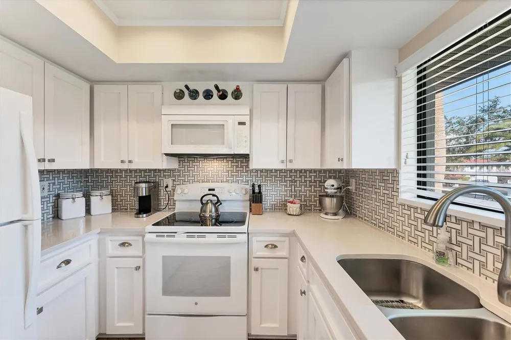 3500 EL CONQUISTADOR PARKWAY #252 Bradenton, FL 34210