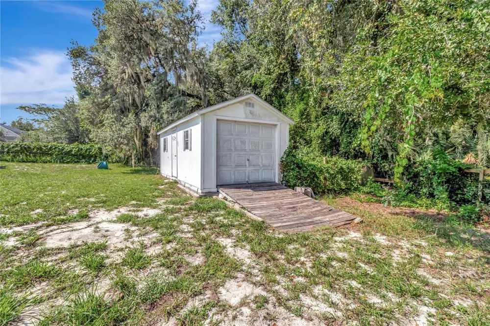 6856 NE 61ST AVENUE ROAD Silver Springs, FL 34488