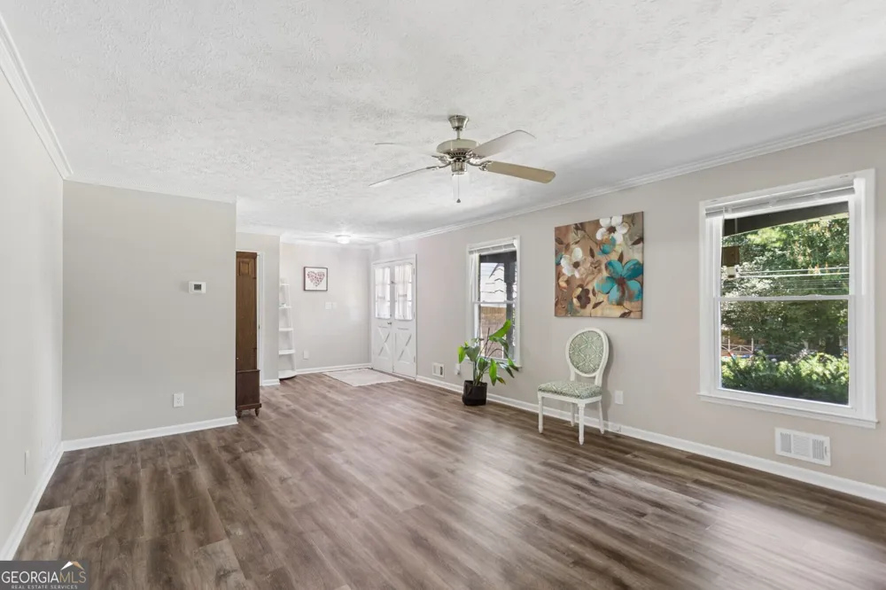 212 Simpson DR NE Kennesaw, GA 30144