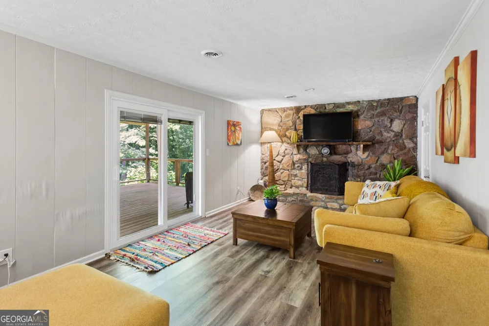 212 Simpson DR NE Kennesaw, GA 30144