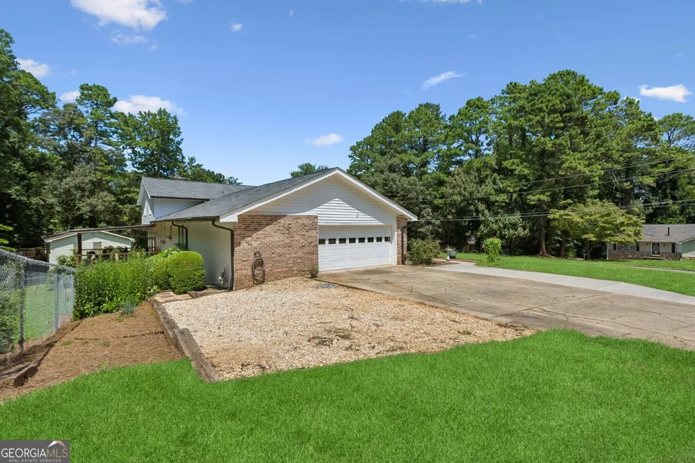 212 Simpson DR NE Kennesaw, GA 30144