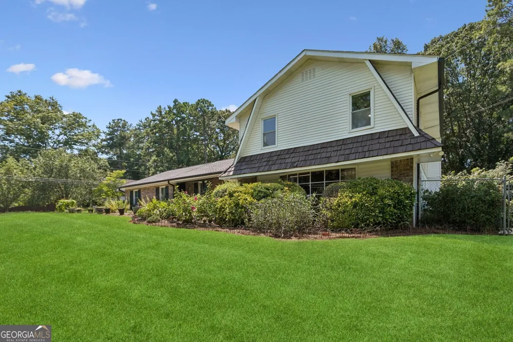 212 Simpson DR NE Kennesaw, GA 30144