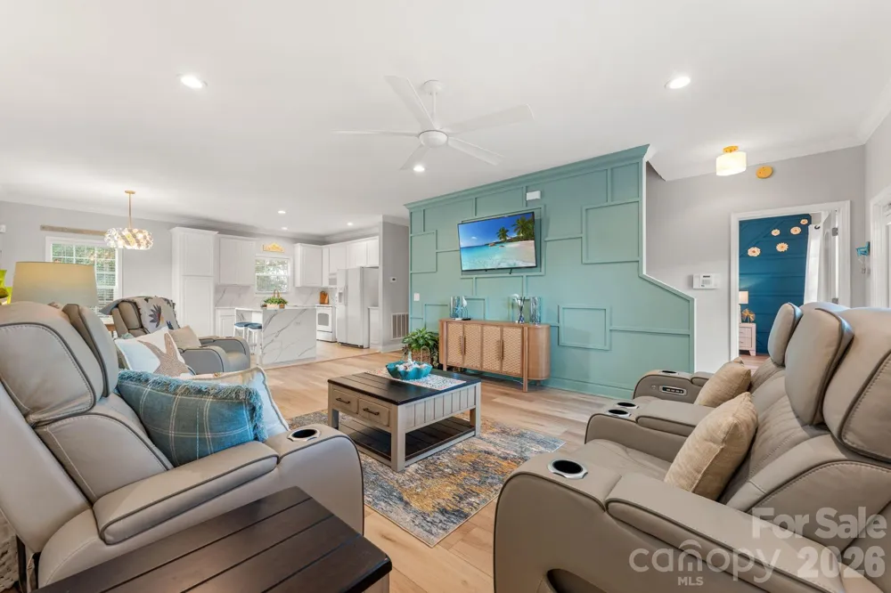 2009 Hillside Drive S North Myrtle Beach, SC 29582