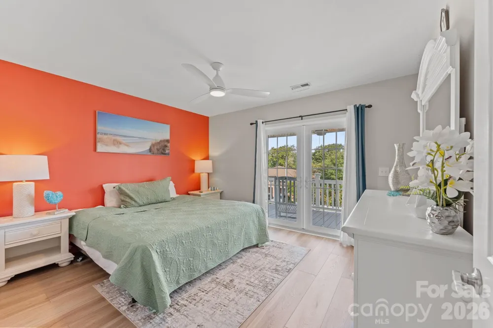 2009 Hillside Drive S North Myrtle Beach, SC 29582