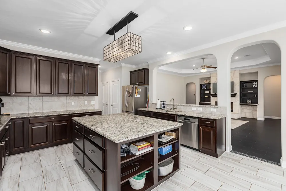 260 County Road 2258 Cleveland, TX 77327