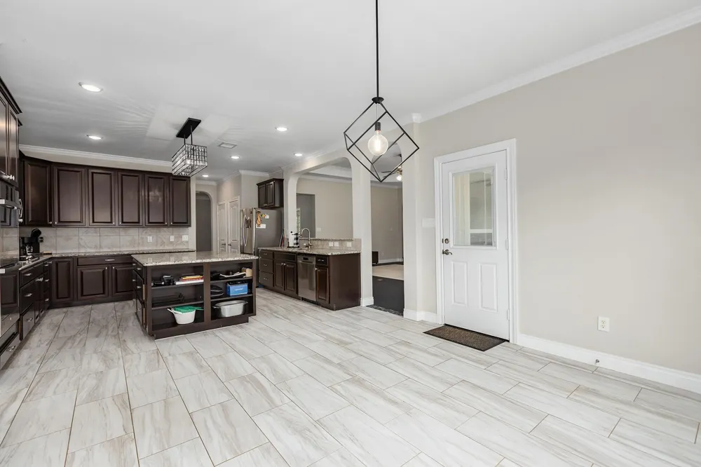 260 County Road 2258 Cleveland, TX 77327