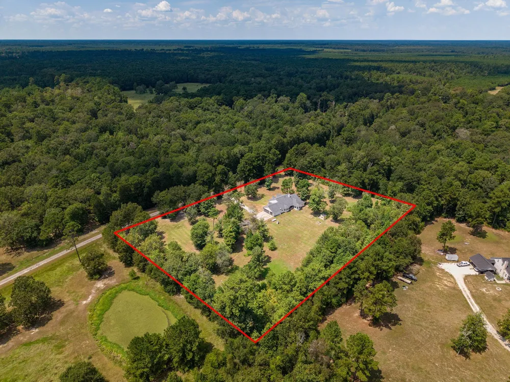 260 County Road 2258 Cleveland, TX 77327