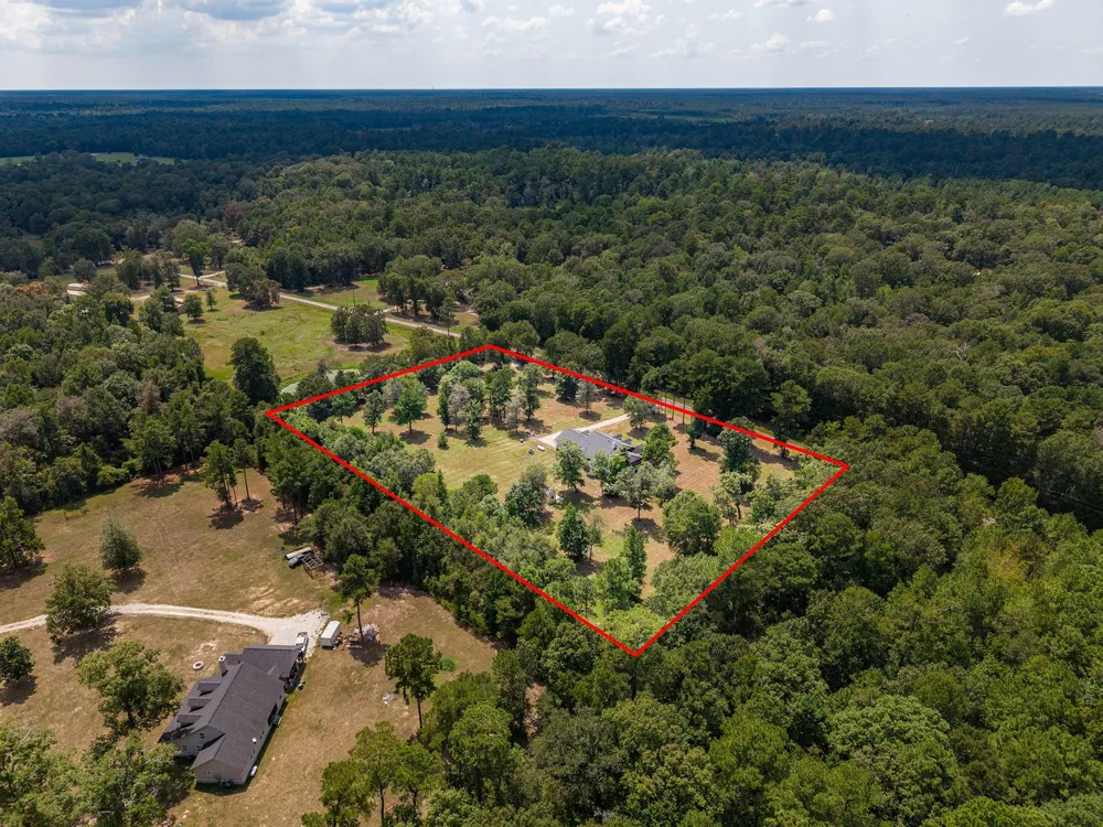 260 County Road 2258 Cleveland, TX 77327