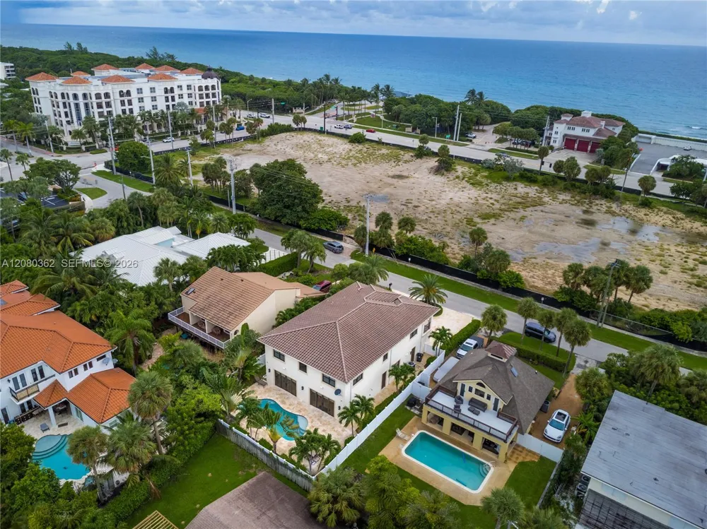 169 SE Wavecrest Way #0 Boca Raton, FL 33432
