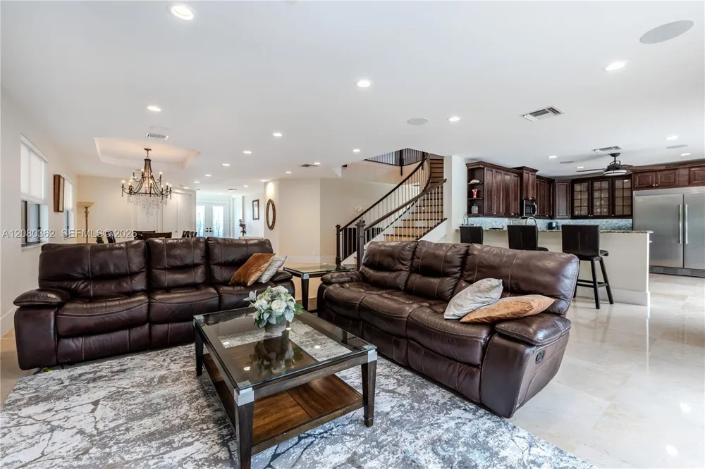 169 SE Wavecrest Way #0 Boca Raton, FL 33432