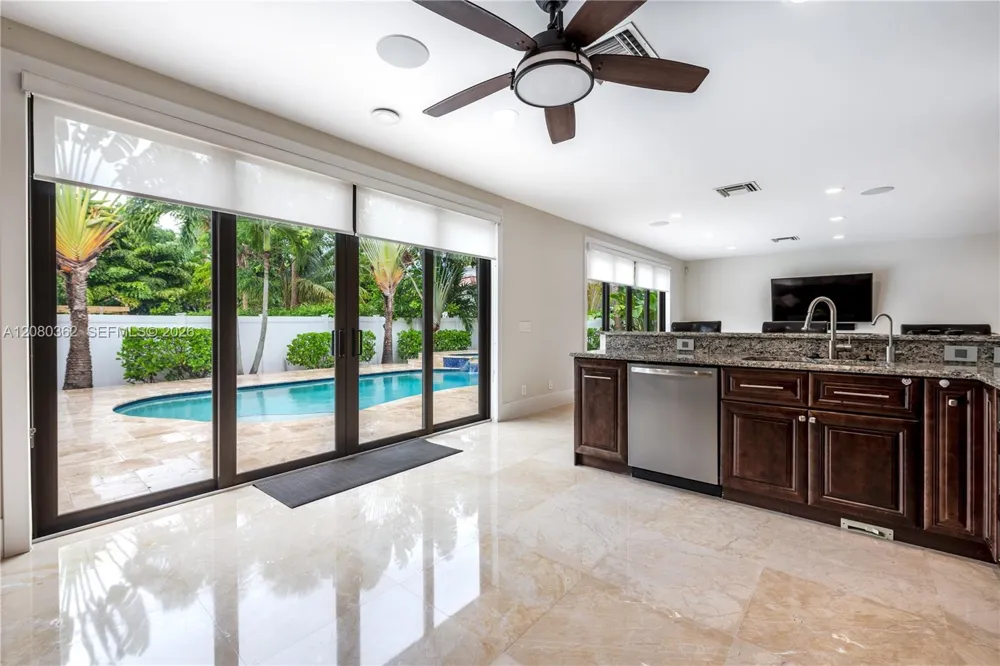 169 SE Wavecrest Way #0 Boca Raton, FL 33432