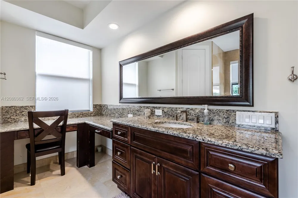 169 SE Wavecrest Way #0 Boca Raton, FL 33432