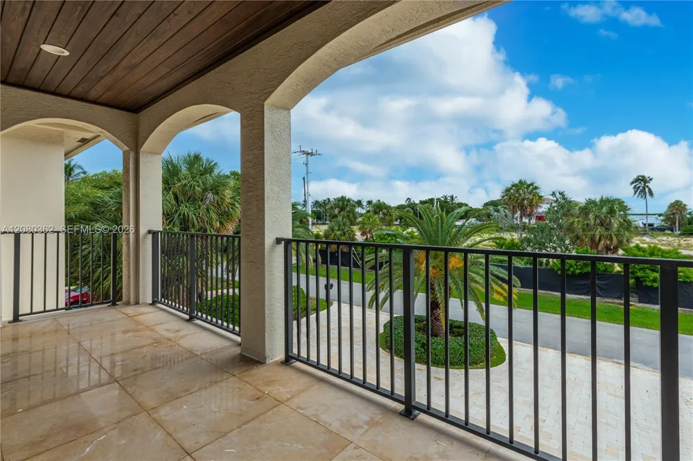 169 SE Wavecrest Way #0 Boca Raton, FL 33432