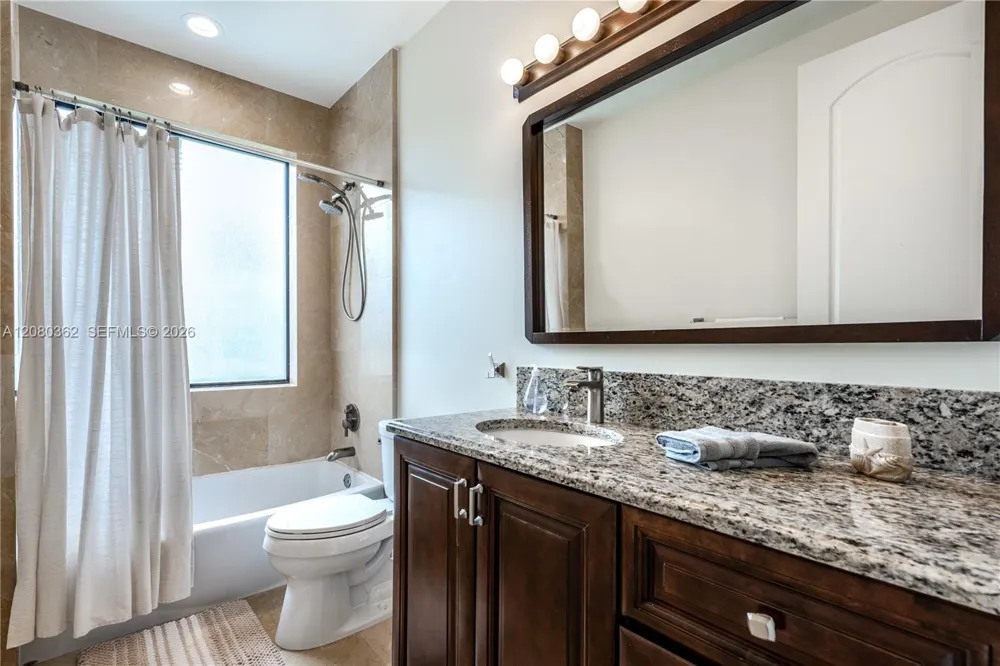 169 SE Wavecrest Way #0 Boca Raton, FL 33432