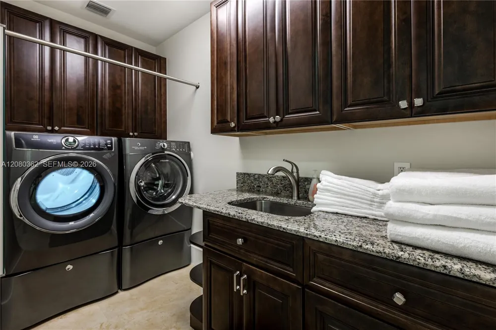 169 SE Wavecrest Way #0 Boca Raton, FL 33432