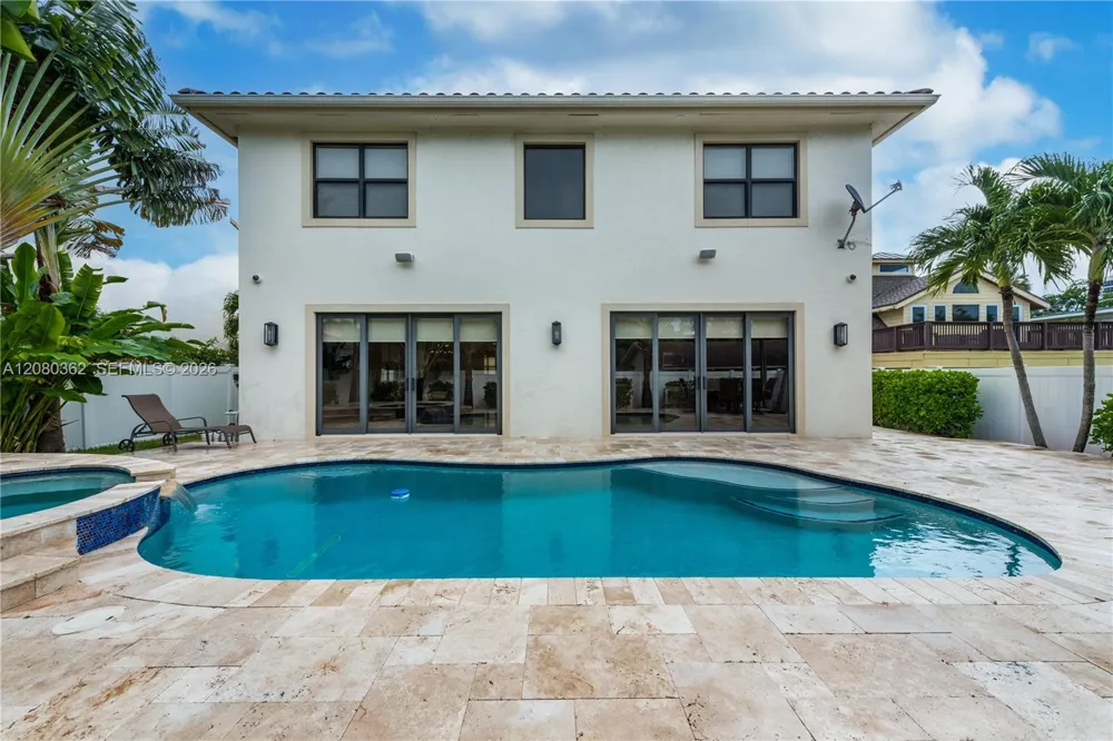 169 SE Wavecrest Way #0 Boca Raton, FL 33432