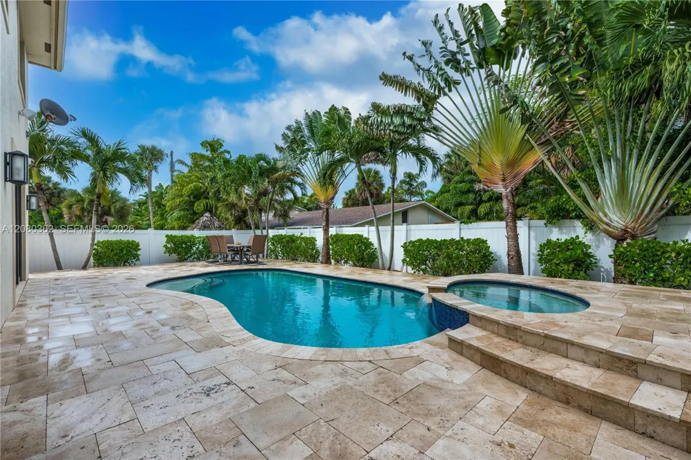 169 SE Wavecrest Way #0 Boca Raton, FL 33432