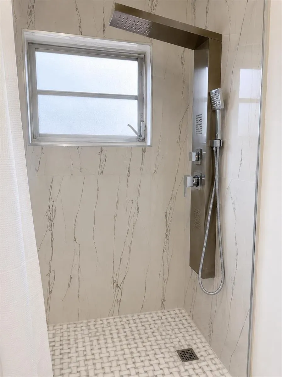 1450 ATLANTIC SHORES BOULEVARD #212 Hallandale Beach, FL 33009