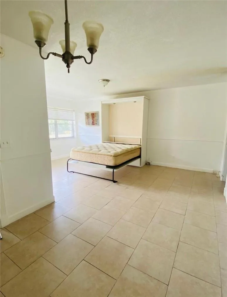 1450 ATLANTIC SHORES BOULEVARD #212 Hallandale Beach, FL 33009