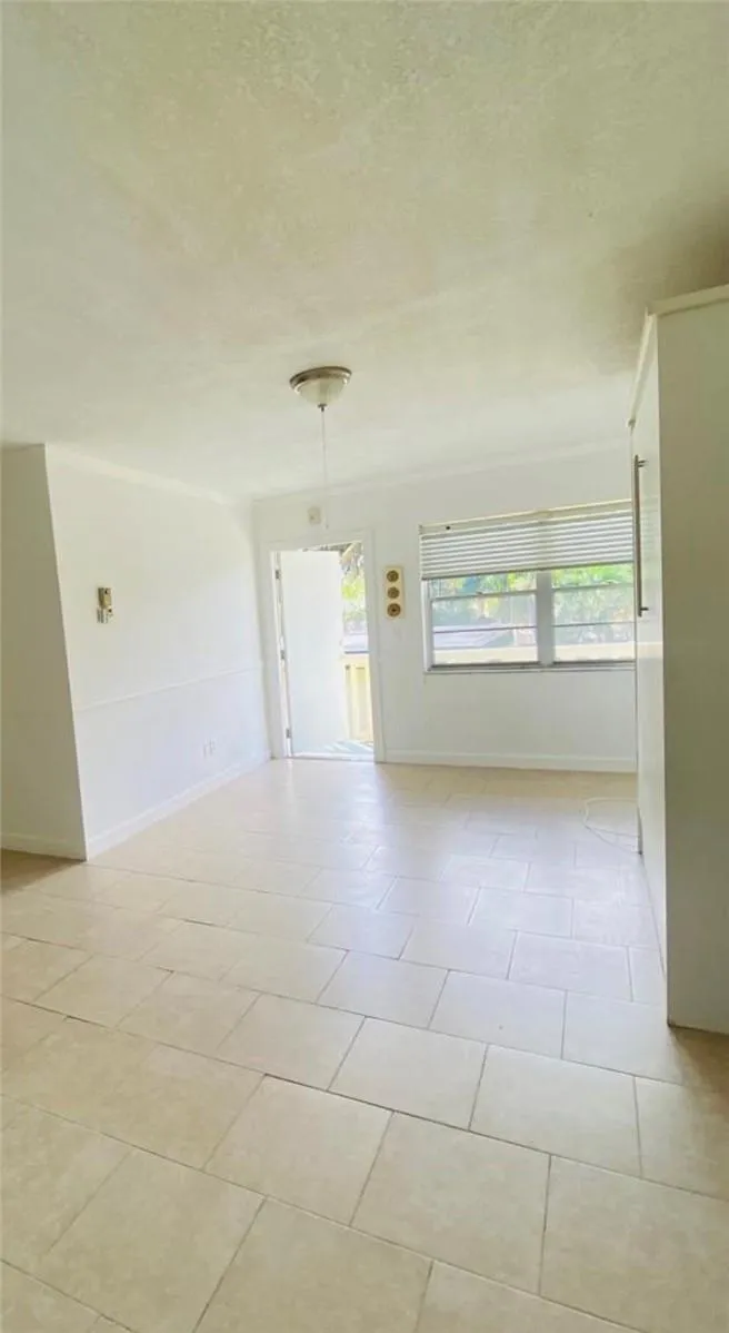 1450 ATLANTIC SHORES BOULEVARD #212 Hallandale Beach, FL 33009