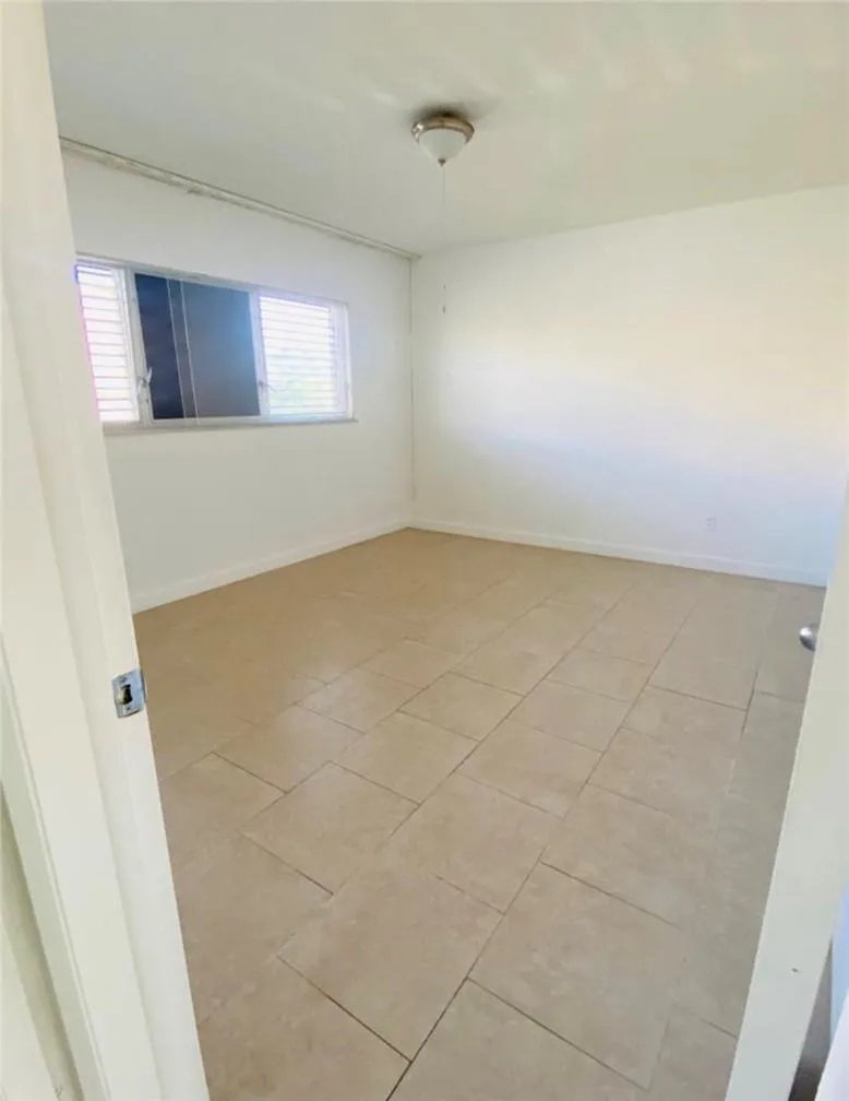 1450 ATLANTIC SHORES BOULEVARD #212 Hallandale Beach, FL 33009