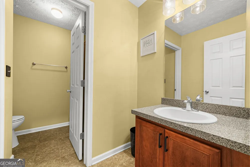 3415 Ashford Loop Ellenwood, GA 30294