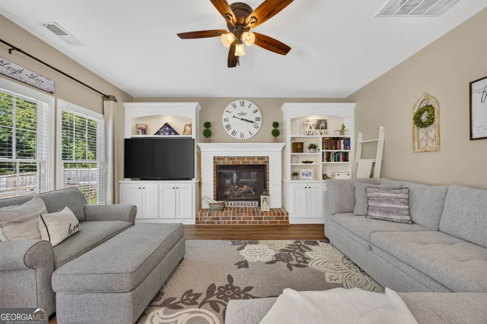 10 Woodshire Newnan, GA 30265