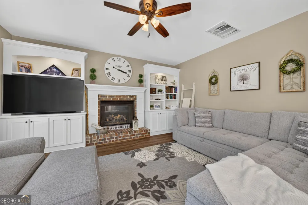10 Woodshire Newnan, GA 30265