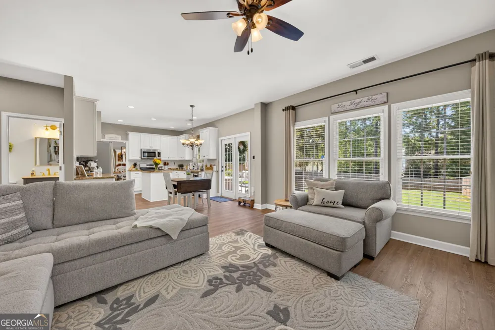 10 Woodshire Newnan, GA 30265
