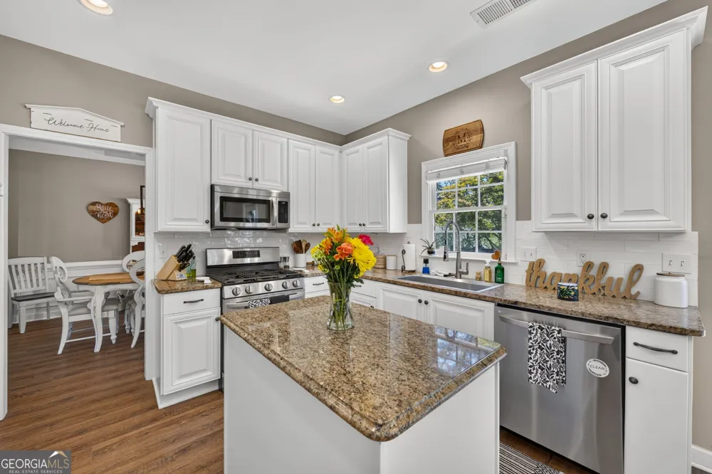 10 Woodshire Newnan, GA 30265