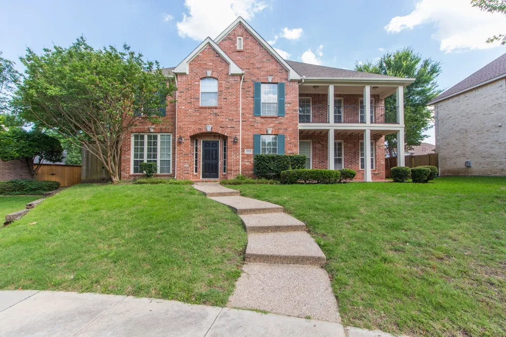 2608 Stone Mountain Court Plano, TX 75025