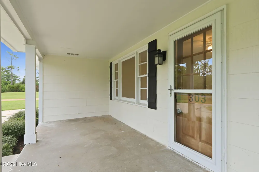 303 Cape Lookout Drive Harkers Island, NC 28531