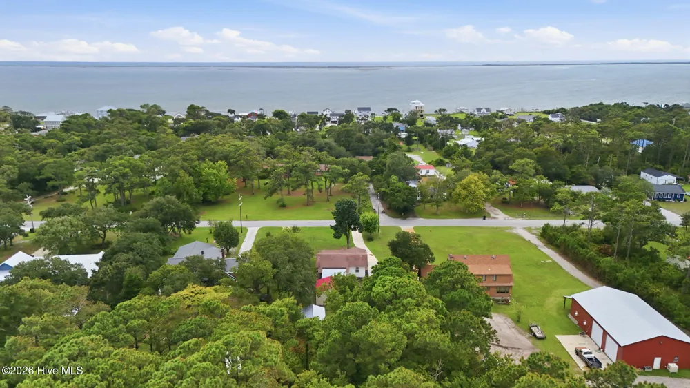 303 Cape Lookout Drive Harkers Island, NC 28531