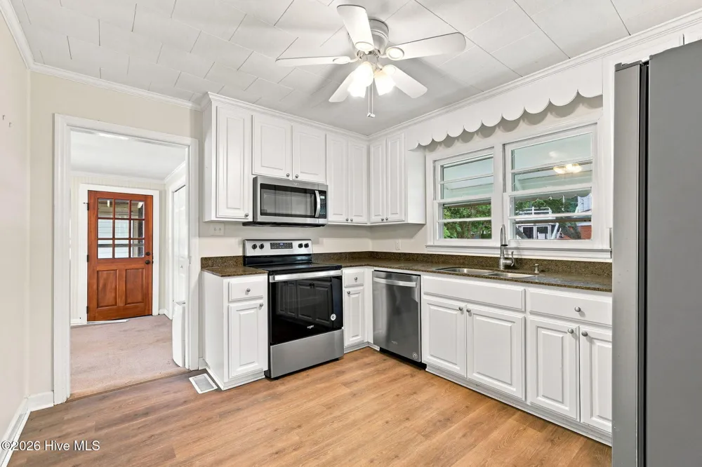 303 Cape Lookout Drive Harkers Island, NC 28531