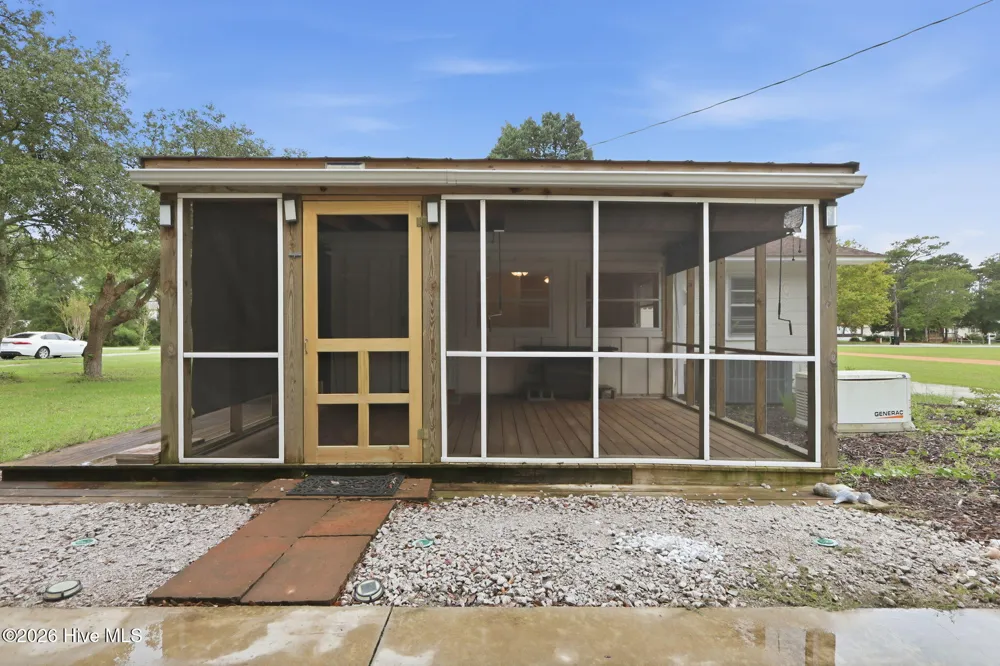 303 Cape Lookout Drive Harkers Island, NC 28531